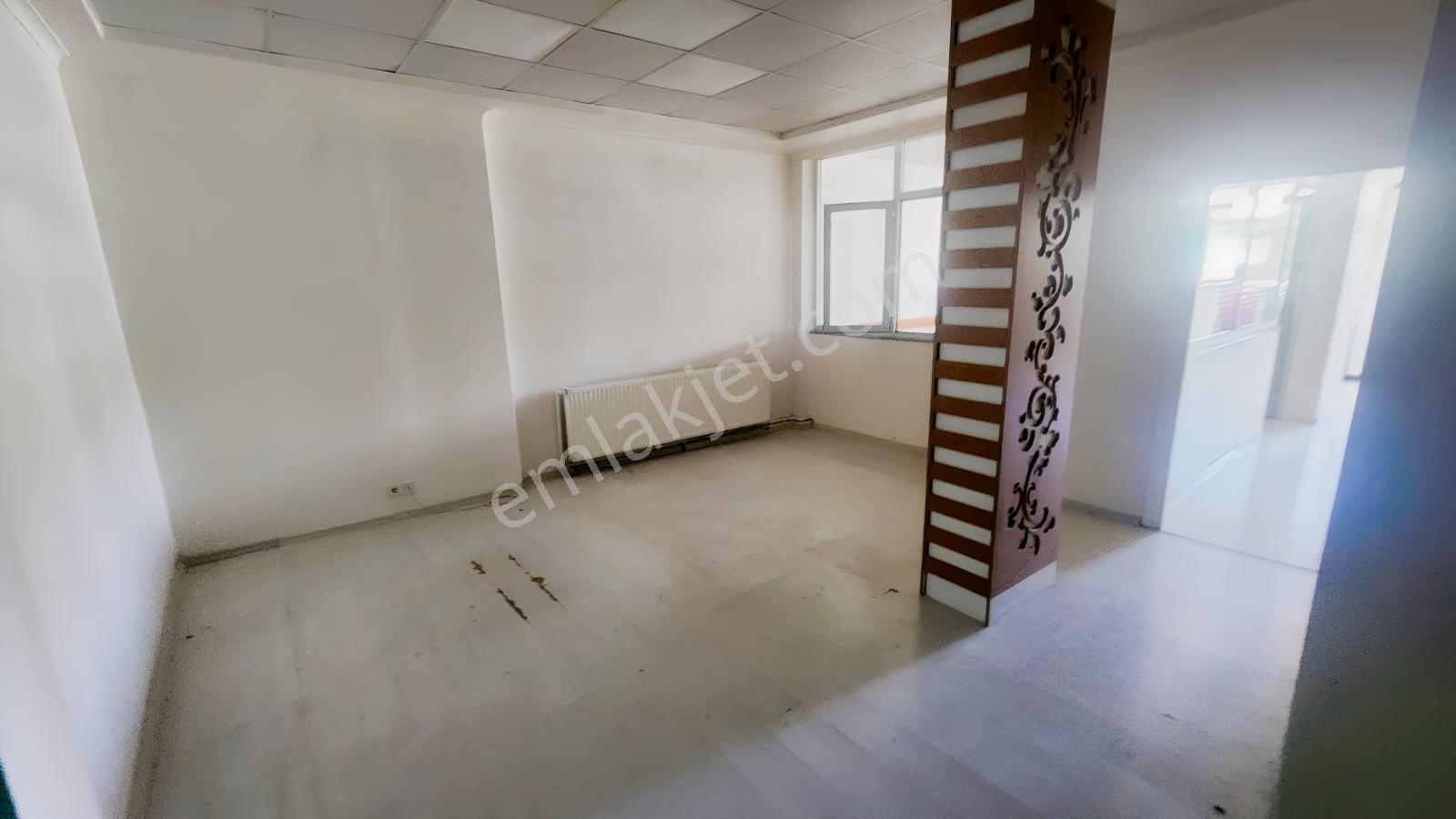 Enes Yeterden Meydana Yakın 70 M2 Giriş Dükkan - Görsel 14
