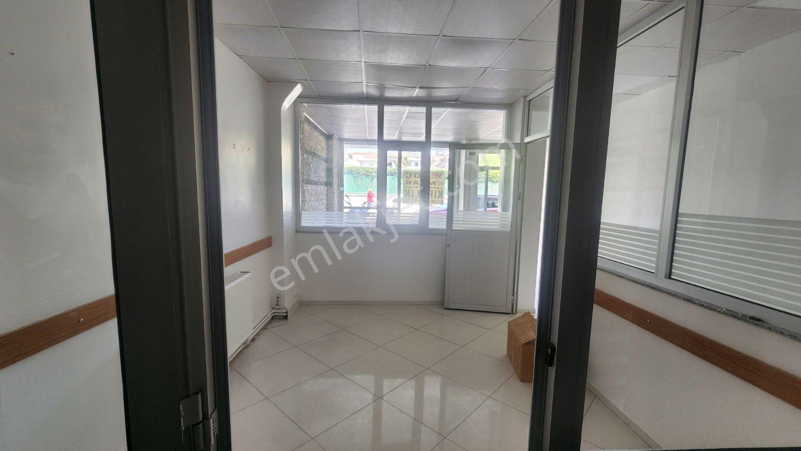 Enes Yeterden Meydana Yakın 70 M2 Giriş Dükkan - Görsel 16