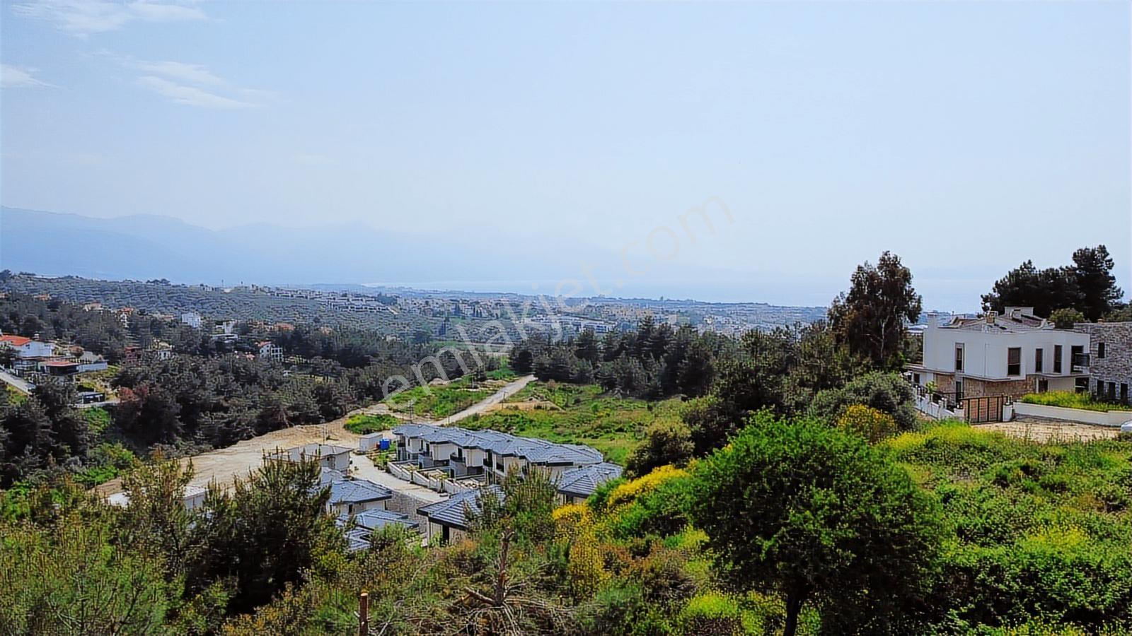 Kuşadası Soğucak Ta Deniz Manzaralı Köşe Konum 1800 M2 Arsa