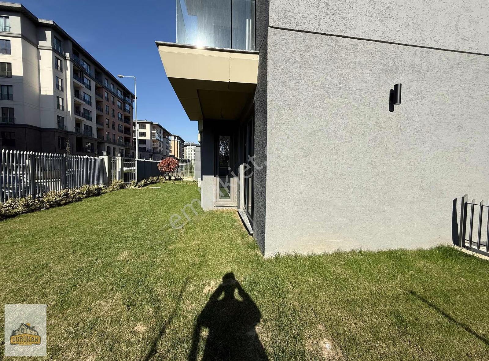 Çınarköy Evleri Geniş Bahçeli Köşe Tip Kiralık 2+1 Kapalı Mutfak - Görsel 6