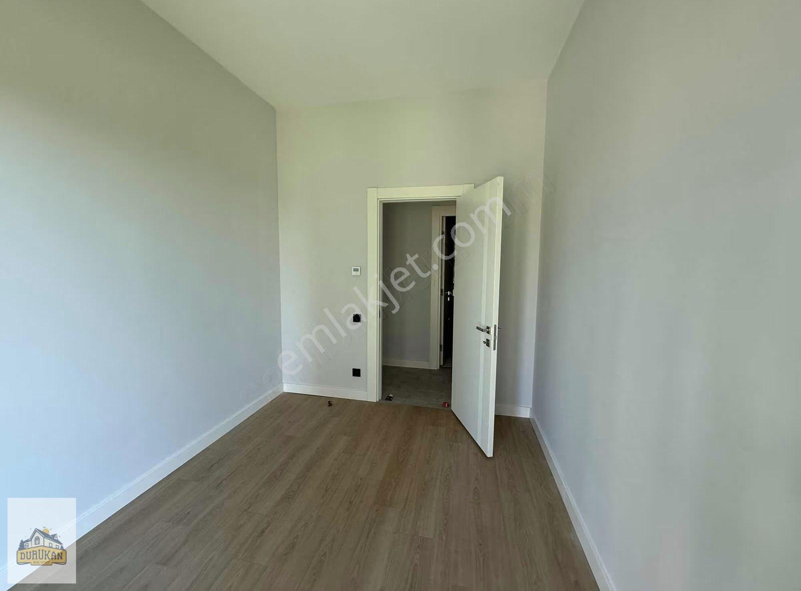 Çınarköy Evleri Geniş Bahçeli Köşe Tip Kiralık 2+1 Kapalı Mutfak - Görsel 30