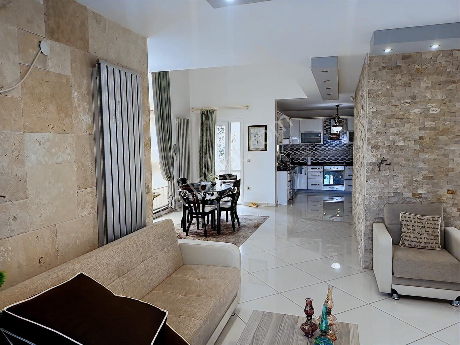Kuşadası Karaova'da Havuzlu Sitede Müstakil 4+1 Villa - Görsel 33