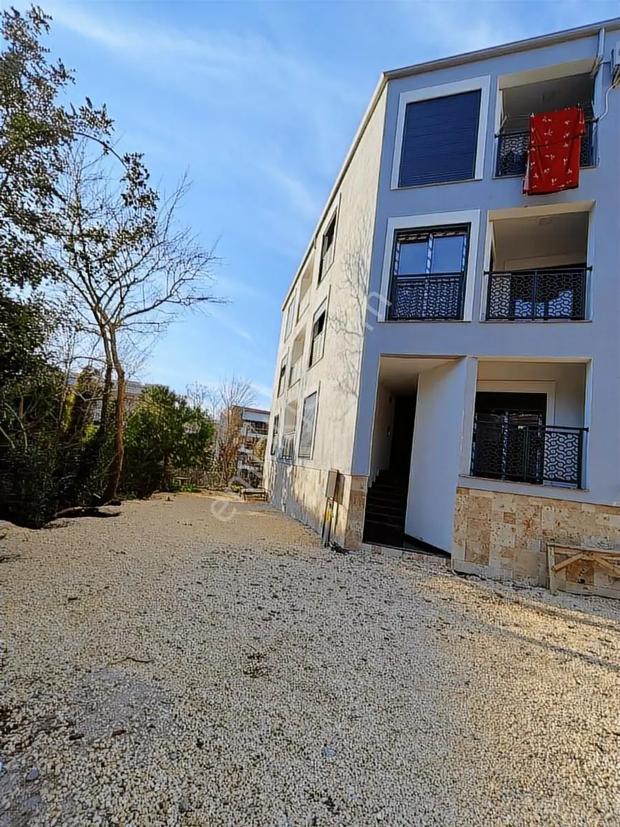 Kuşadası Güzelçamlı'da Doğa Manzaralı Geniş 1+1 Sıfır Daire - Görsel 5