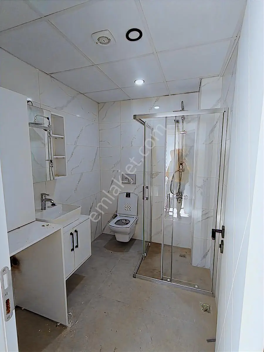 Kuşadası Güzelçamlı'da Doğa Manzaralı Geniş 1+1 Sıfır Daire - Görsel 3