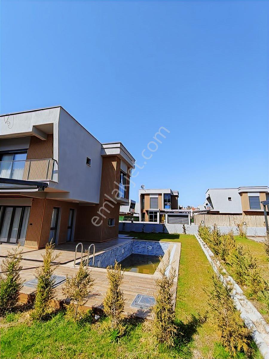 Kuşadası Davutlar Sahilde Özel Havuzlu Sıfır Lüks Villa - Görsel 33