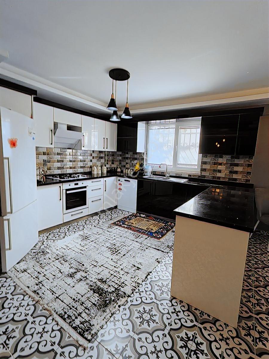 Ankara Akyurt'ta 1300 M2 Arsa İçinde Özel Havuzlu Lüks 6+1 Villa - Görsel 3