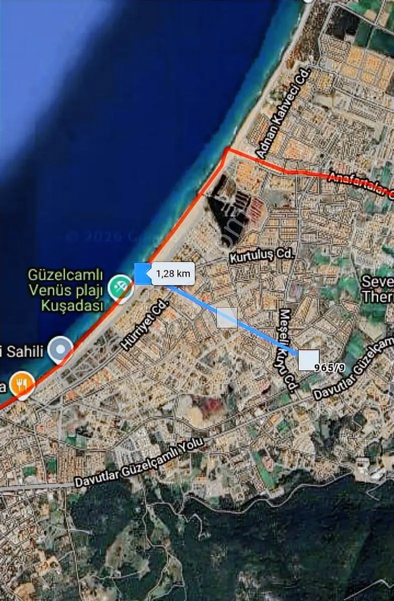 Kuşadası Güzelçamlı'da Yol Cepheli 303 M2 Arsa