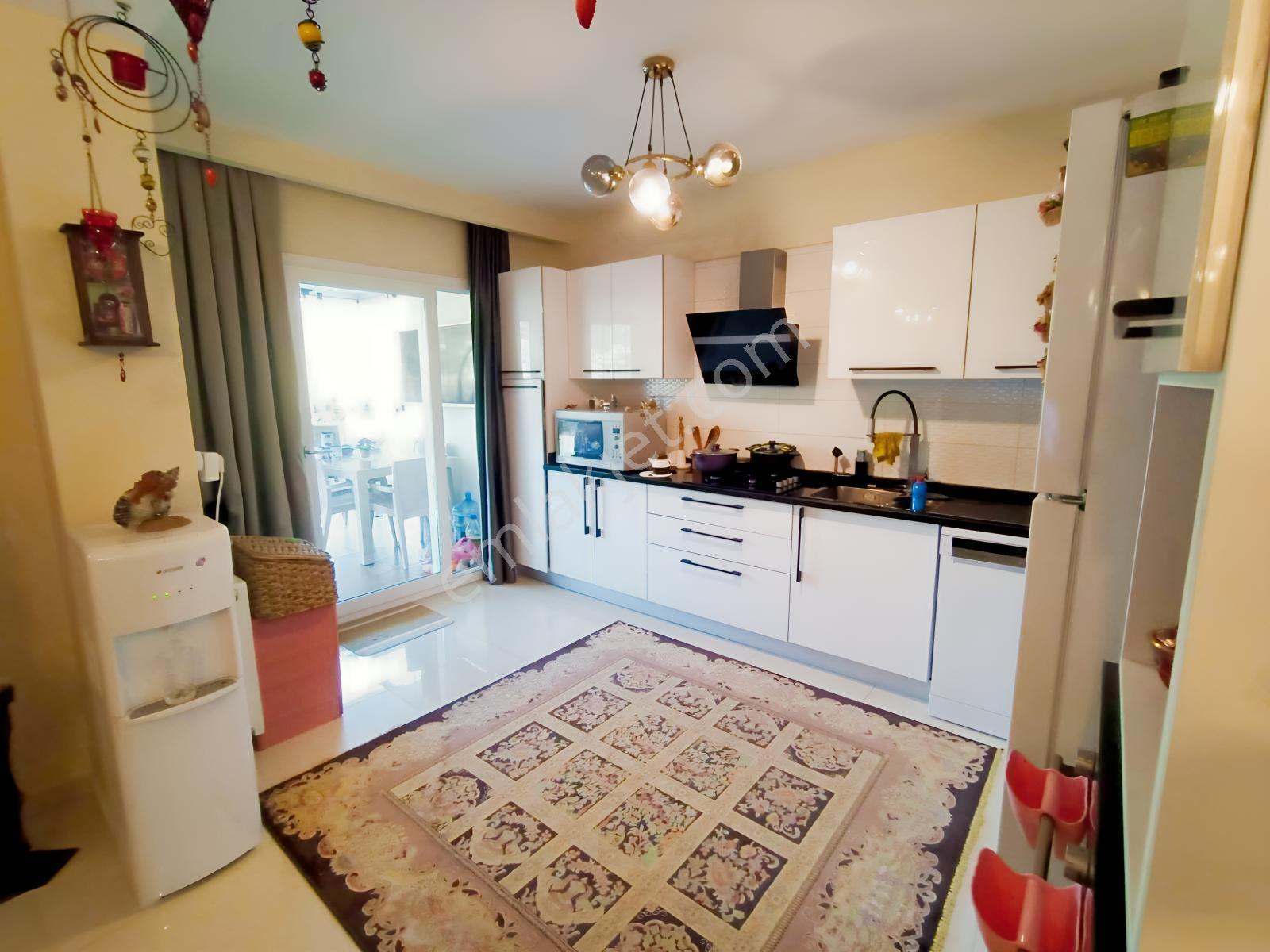 Kuşadası Ege Mahallesinde 260 M2 Dubleks 4+1 Lüks Daire - Görsel 10