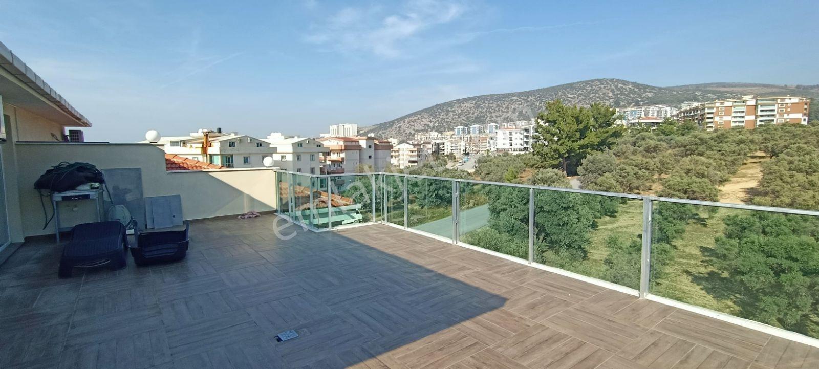 Kuşadası Ege Mahallesinde 260 M2 Dubleks 4+1 Lüks Daire - Görsel 3