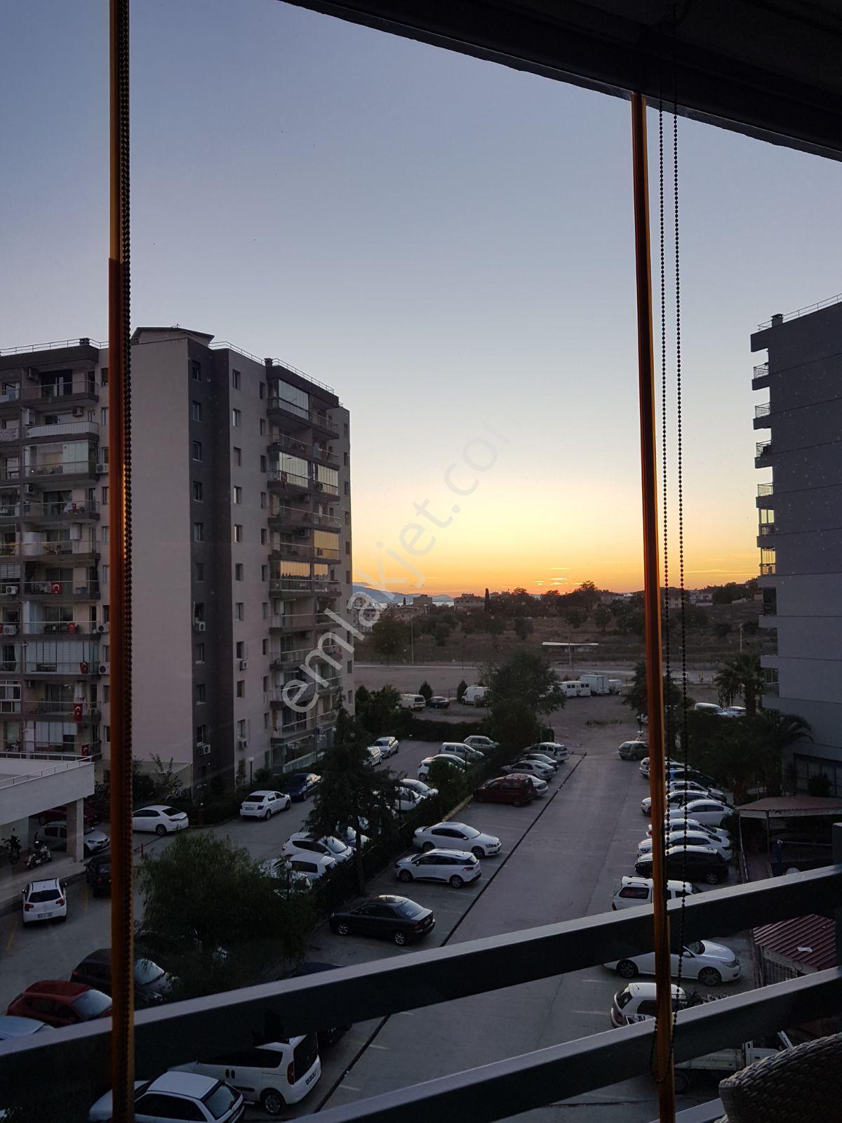 Bayraklı Seyhankent Sitesi Tadilatlı 3+1 Daire - Görsel 22