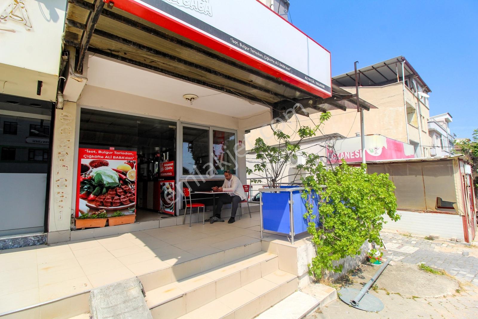 Hastane Caddesi İşlek Noktada Satılık Hazır Çiğ Köfte Dükkanı - Görsel 5