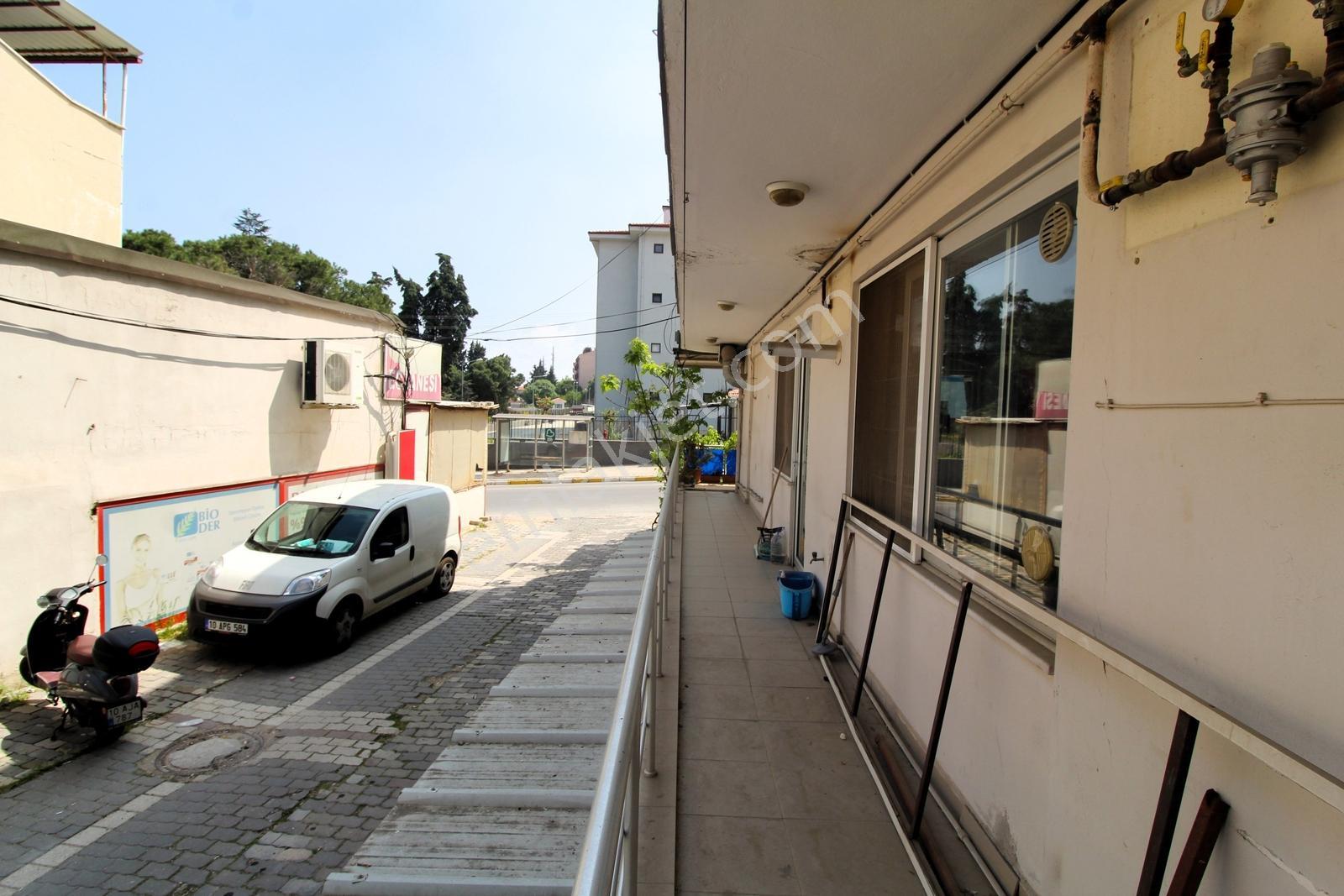 Hastane Caddesi İşlek Noktada Satılık Hazır Çiğ Köfte Dükkanı - Görsel 16