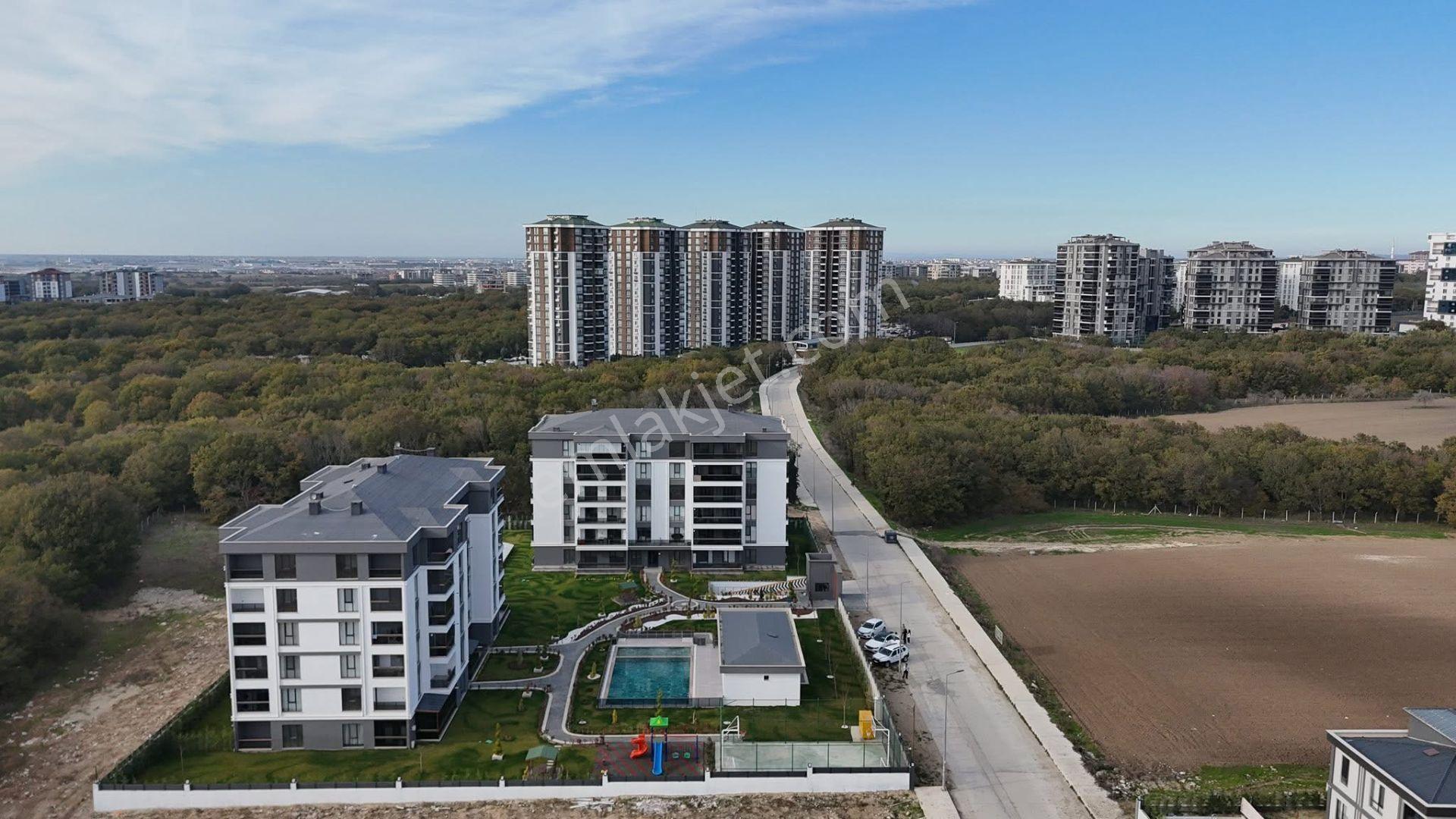 Cadde Gayrimenkul’den Çerkezköy Tepe Alya Konaklarında 2+1 Satılık Daire