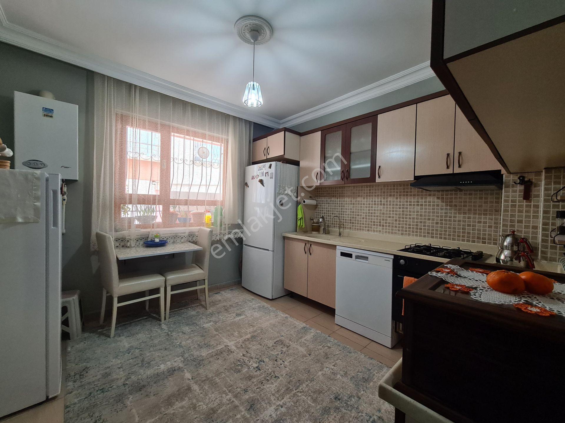Selim Caddesi Paraleli Kat Konumlu Yüksek Giriş Geniş 2+1 Daire - Görsel 5