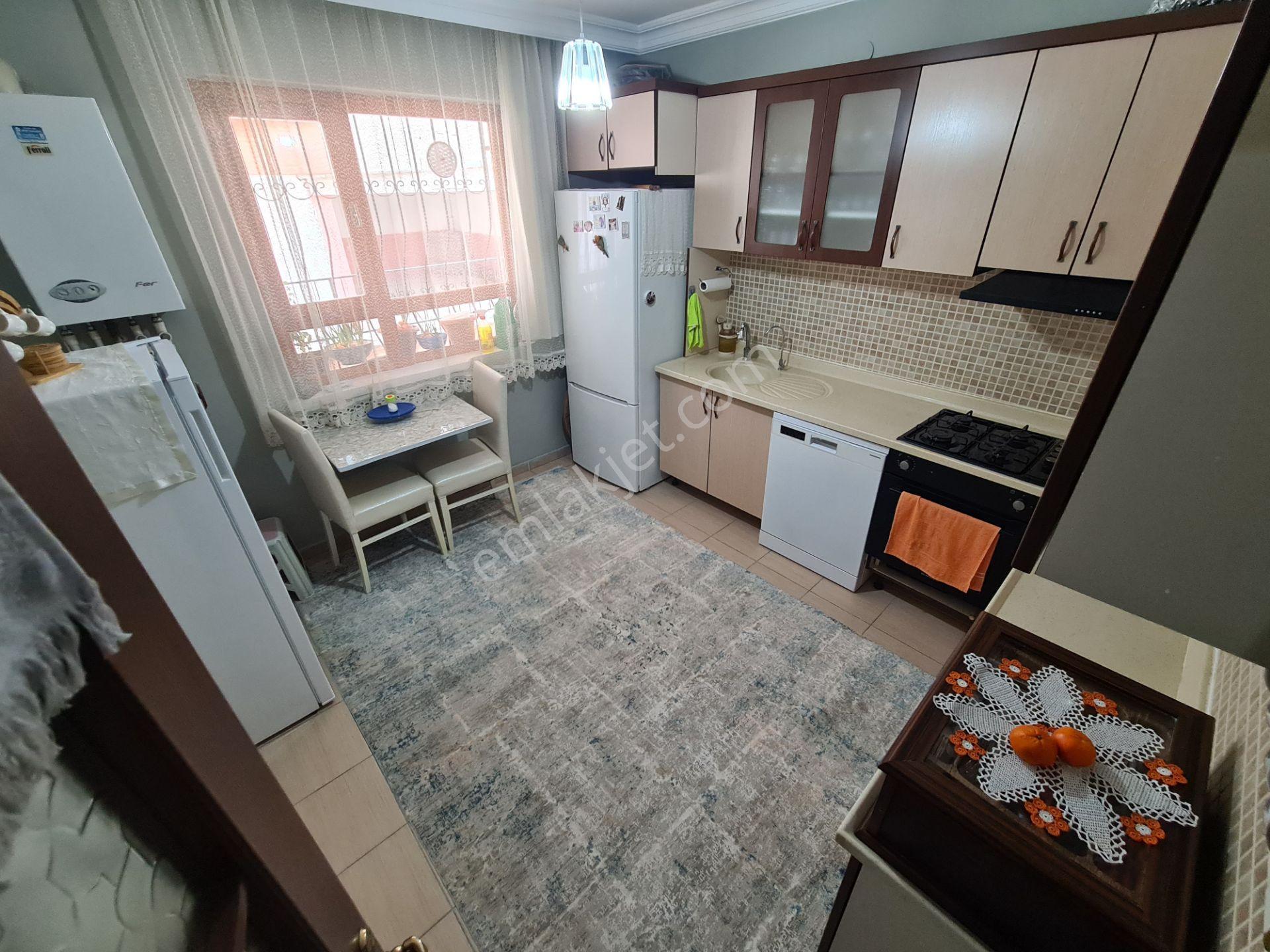 Selim Caddesi Paraleli Kat Konumlu Yüksek Giriş Geniş 2+1 Daire - Görsel 4