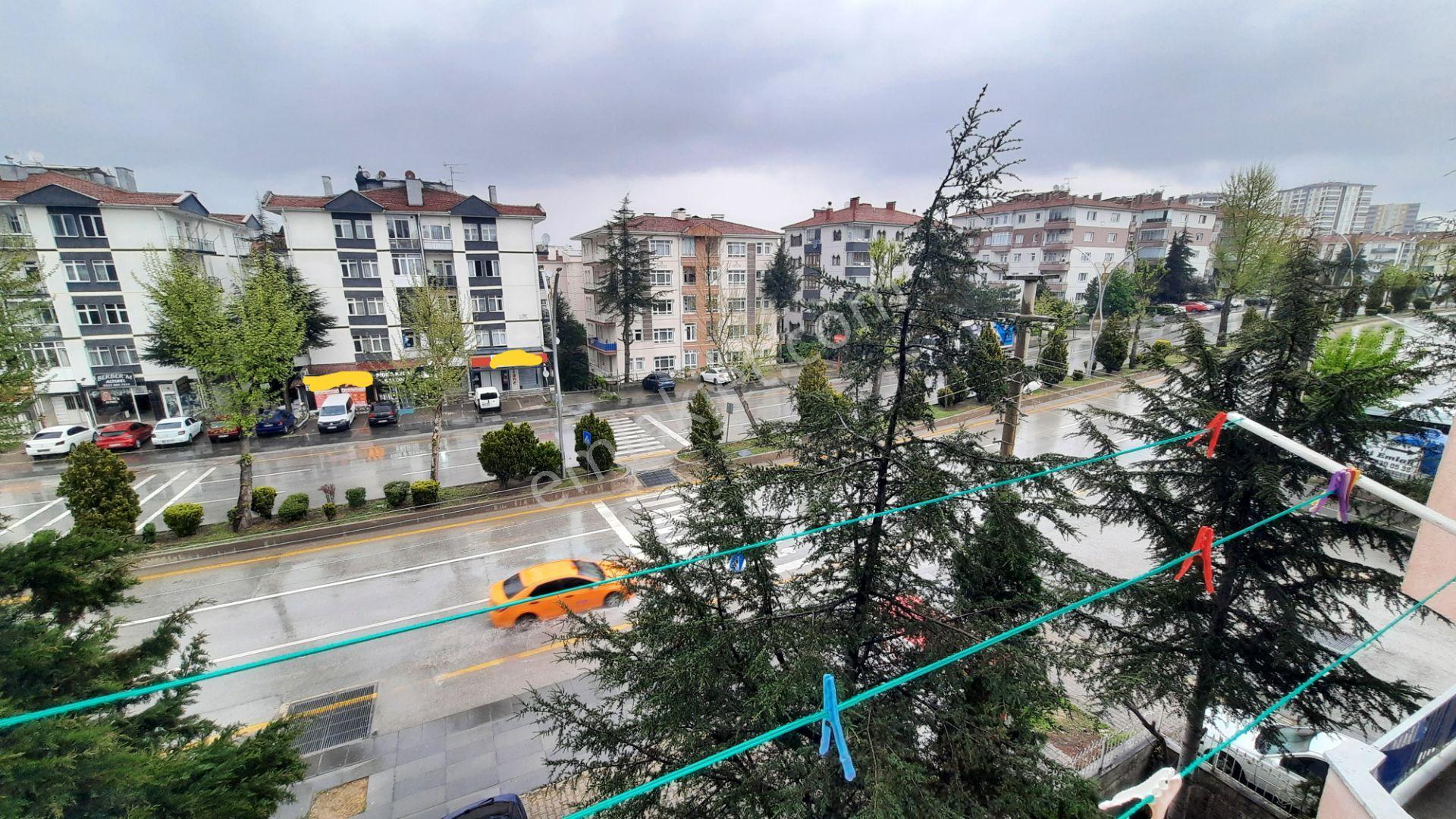 Akif'ten Ahimesut Bulvarı Üzeri Site İçi Ara Kat Ön Cephe 3+1 Daire - Görsel 26