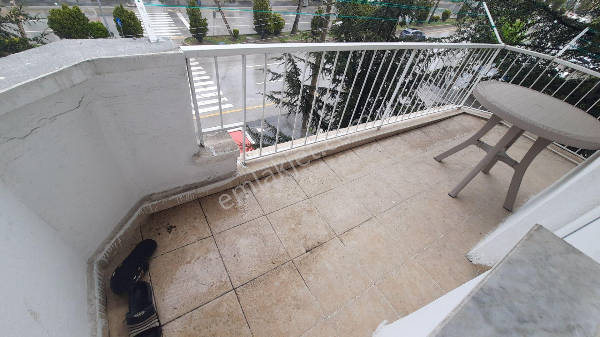 Akif'ten Ahimesut Bulvarı Üzeri Site İçi Ara Kat Ön Cephe 3+1 Daire - Görsel 6