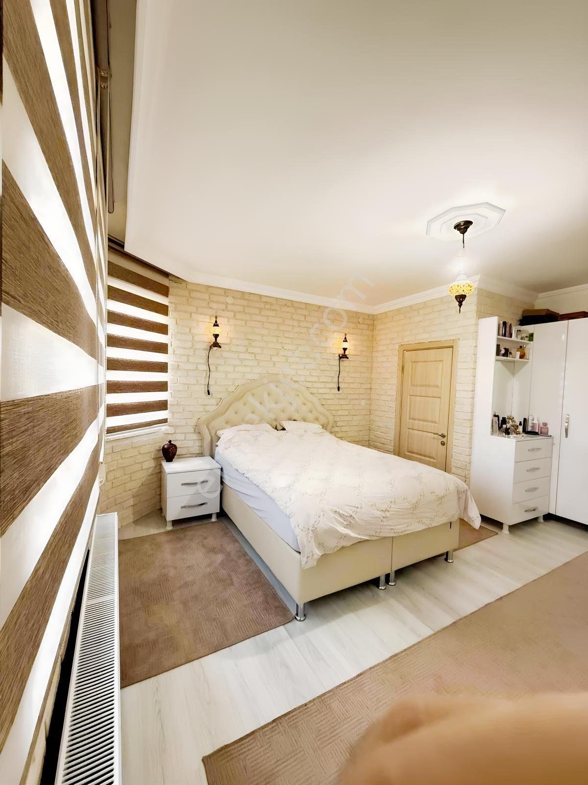 Kayalar Memduhiyede 1.220 M2 Arsa İçinde 7+1 Tripleks Villa - Görsel 12