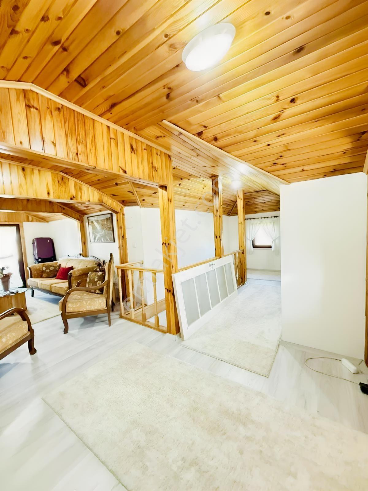 Kayalar Memduhiyede 1.220 M2 Arsa İçinde 7+1 Tripleks Villa - Görsel 13