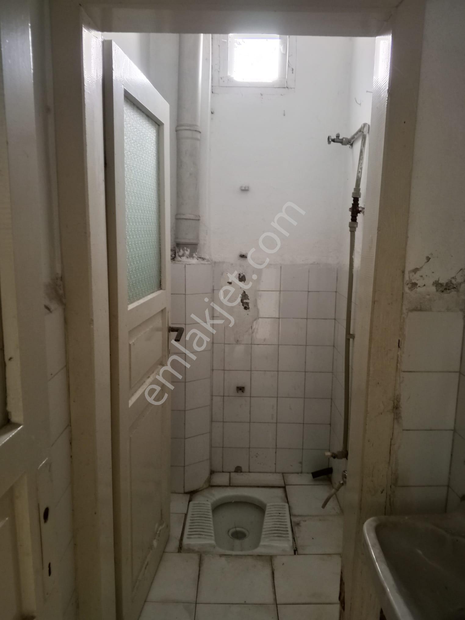 Adalet Gold Group Emlak'tan Kiralık Daire Şair Emrah Mahallesinde 3+1 Doğalgazlı Uygun Fiyata - Görsel 6