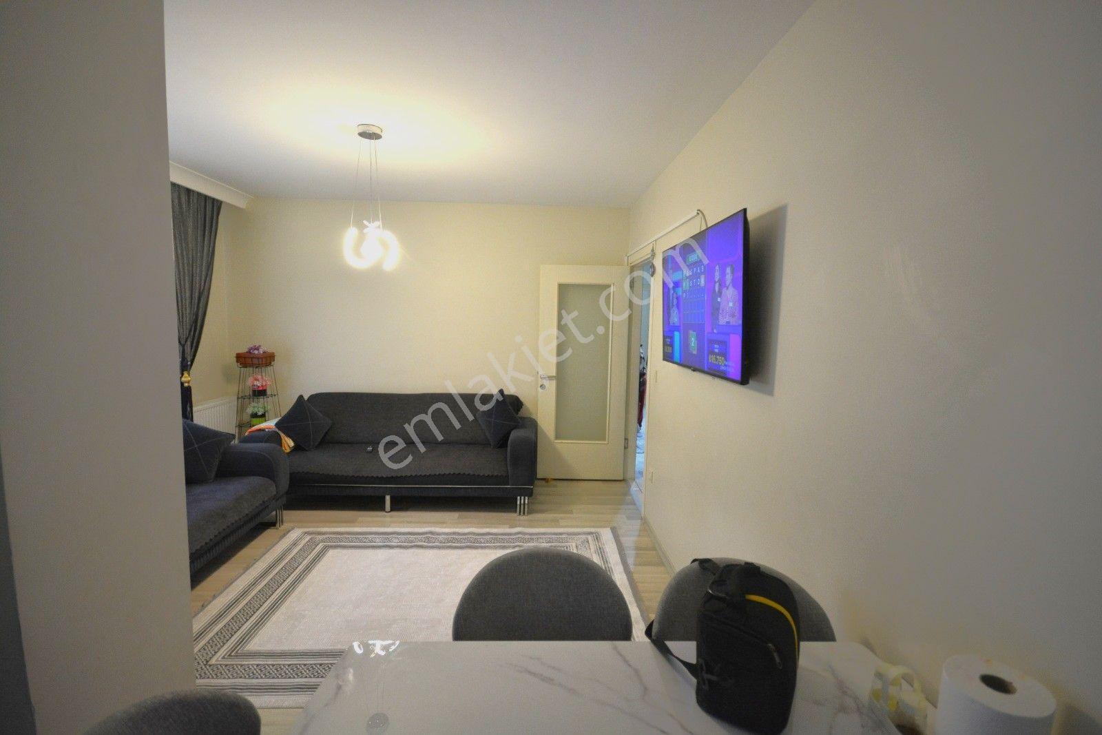 Satılık Arakat Daire 80 M2 İskanlı 2+1 Konumu Güzel Güney Cephe - Görsel 2