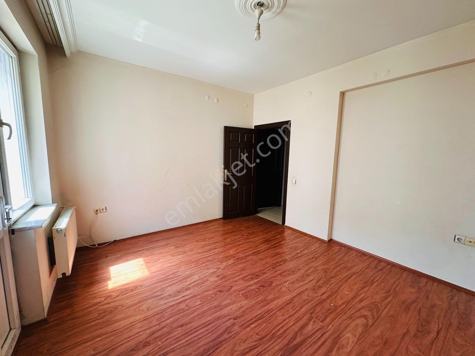 Gama Gayrimenkul Cadde Üzeri Manzaralı Geniş 2+1 Kiralık - Görsel 25