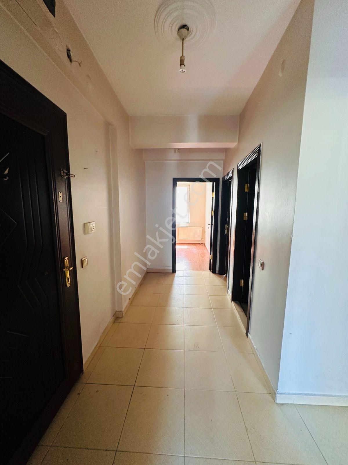 Gama Gayrimenkul Cadde Üzeri Manzaralı Geniş 2+1 Kiralık - Görsel 6