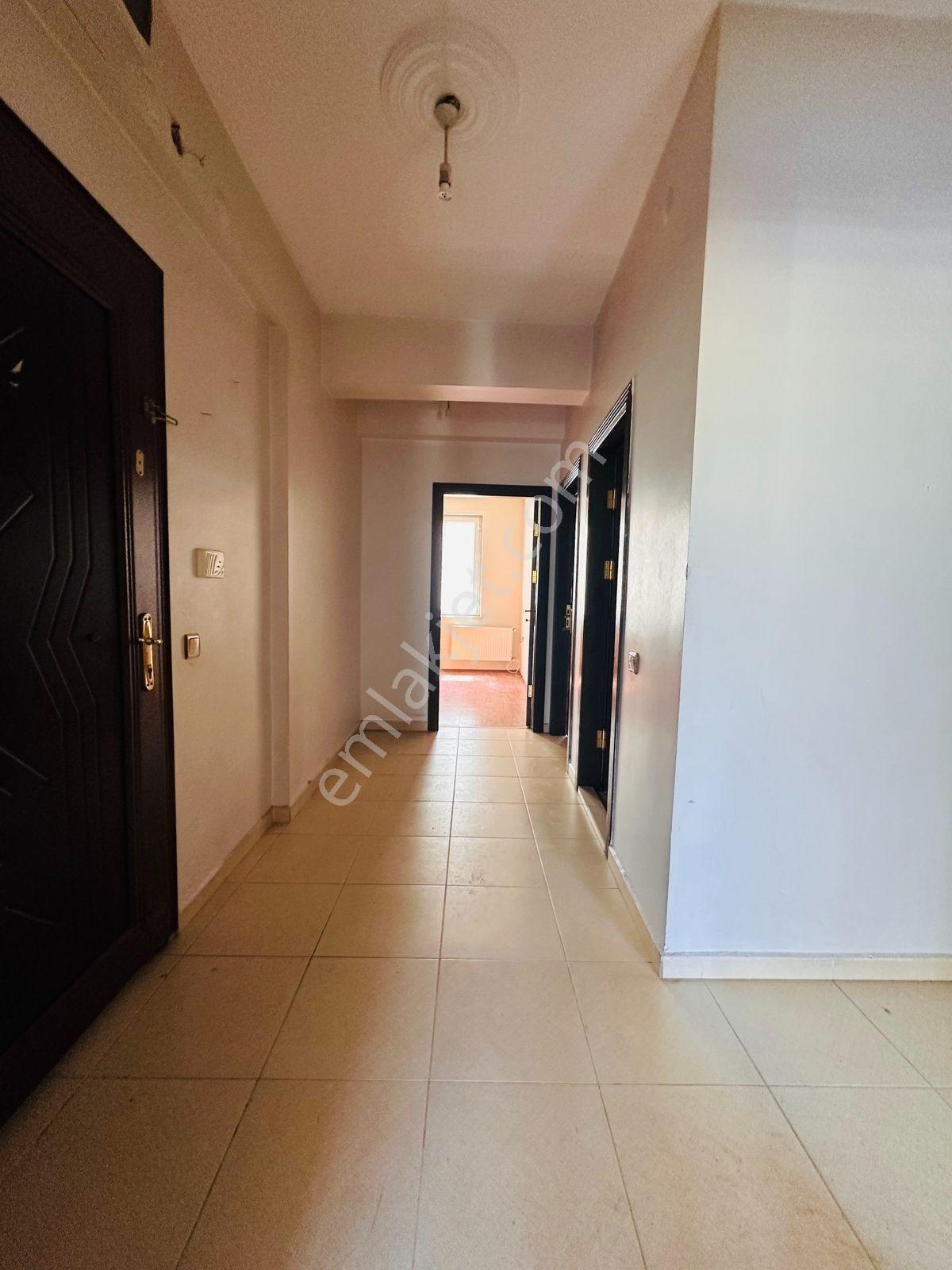 Gama Gayrimenkul Cadde Üzeri Manzaralı Geniş 2+1 Kiralık - Görsel 13