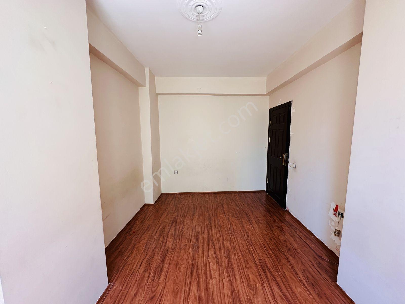 Gama Gayrimenkul Cadde Üzeri Manzaralı Geniş 2+1 Kiralık - Görsel 22