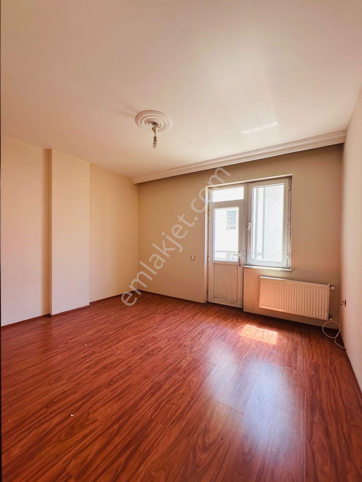 Gama Gayrimenkul Cadde Üzeri Manzaralı Geniş 2+1 Kiralık - Görsel 29