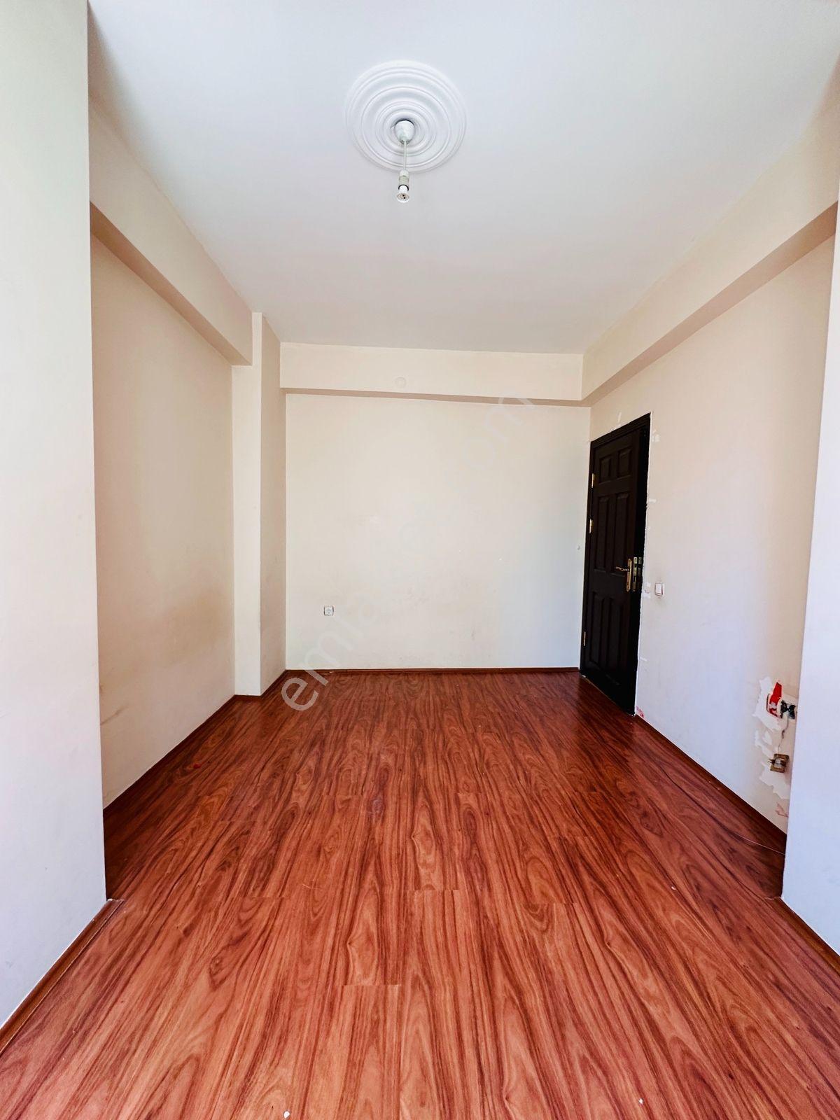 Gama Gayrimenkul Cadde Üzeri Manzaralı Geniş 2+1 Kiralık - Görsel 9