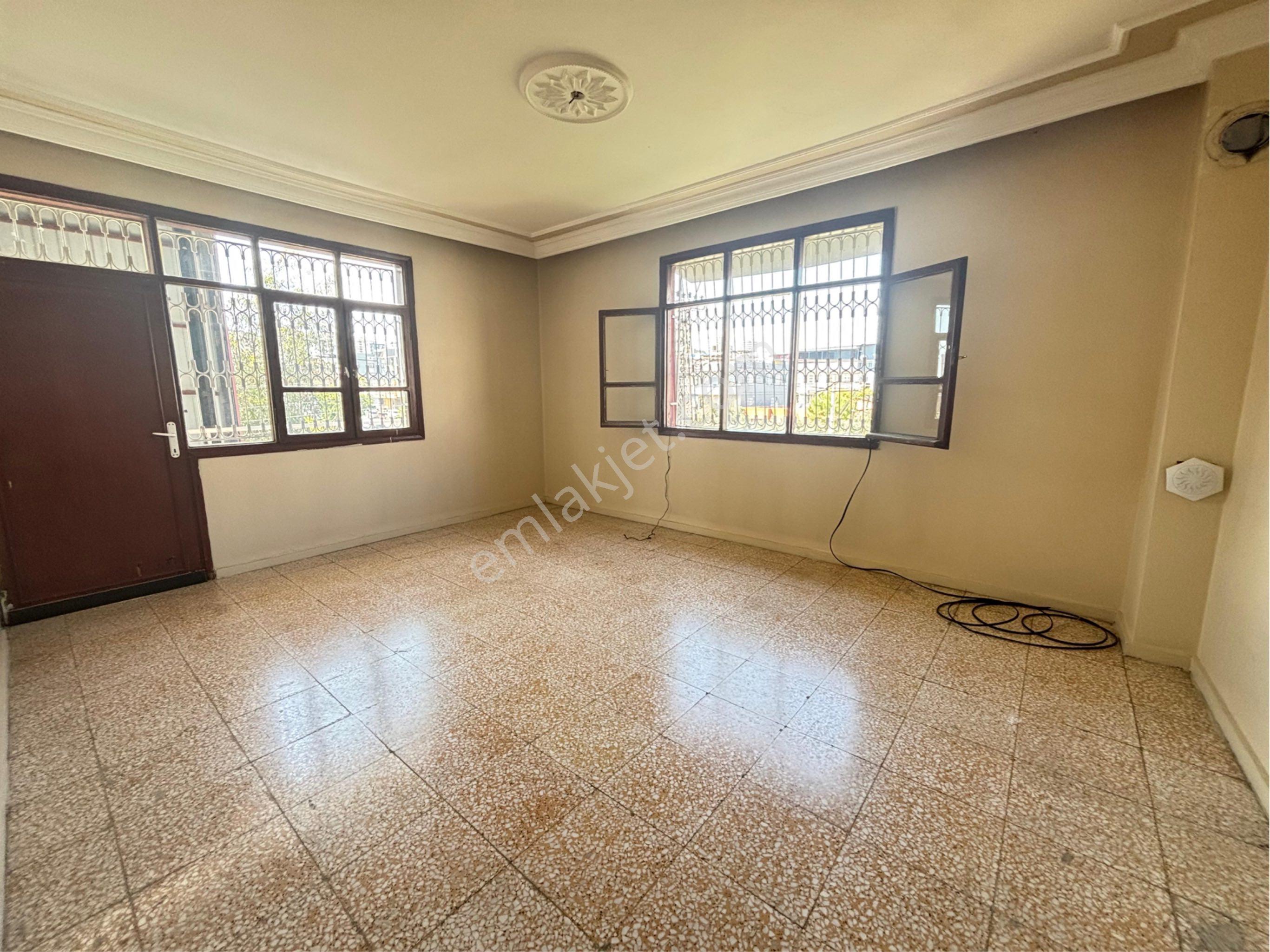 Fatih'de 3+1 Kapalı Mutfak Teraslı Kiralık Daire