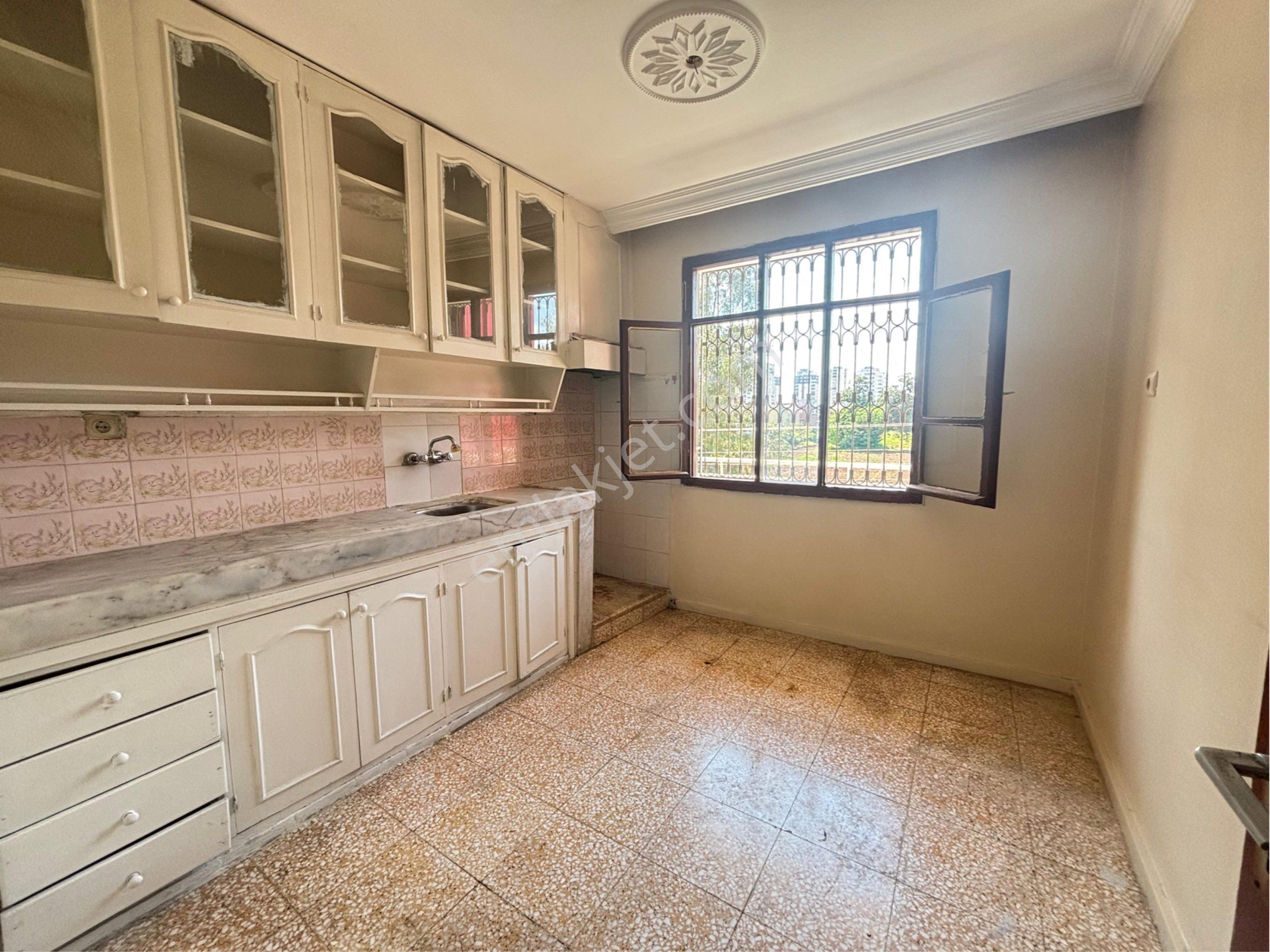 Fatih'de 3+1 Kapalı Mutfak Teraslı Kiralık Daire - Görsel 9