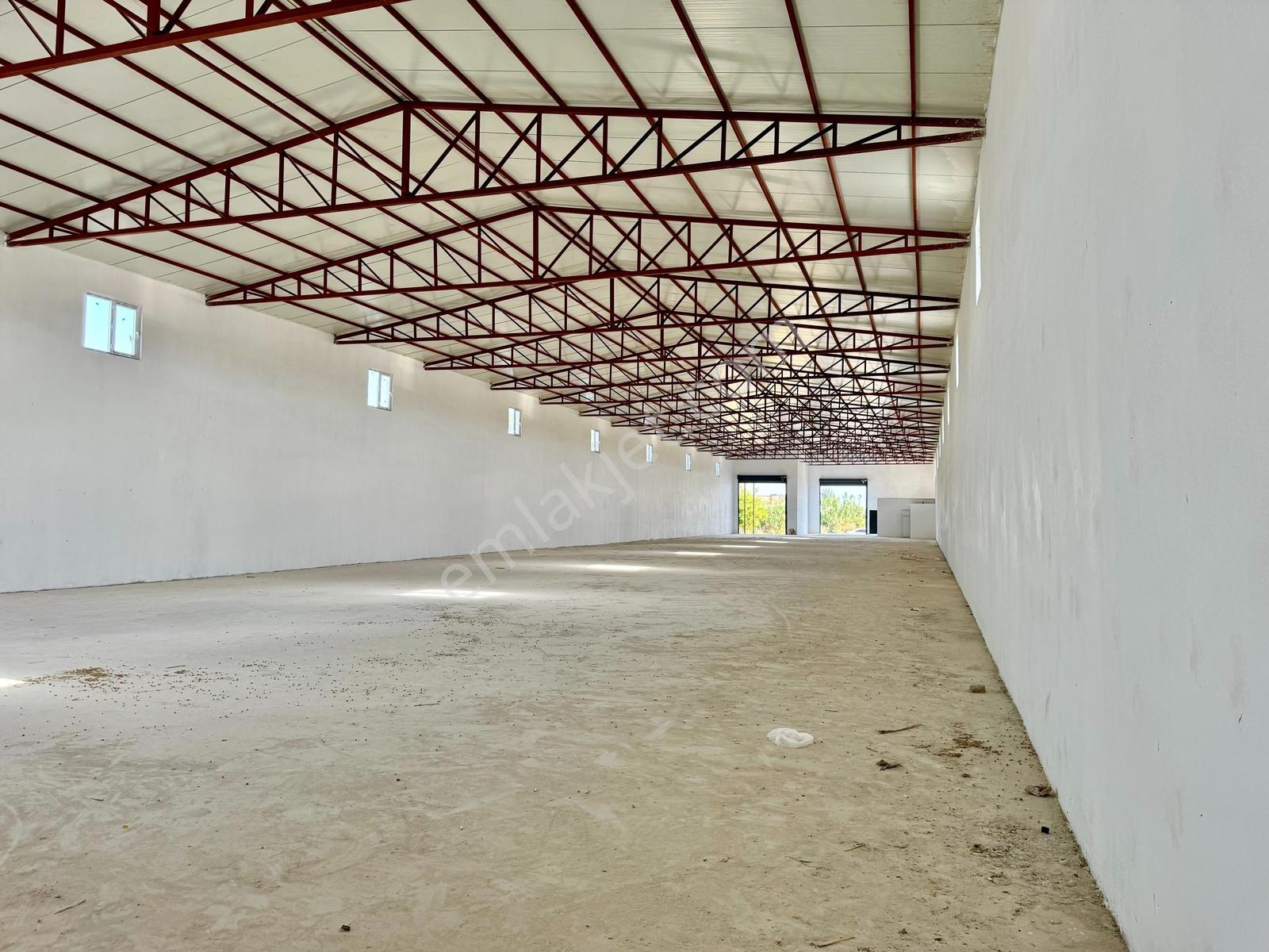 Altınovada Deepo Yakını 1300 M2 Ofisli Tır Rampalı Depo Ve 2 Ev - Görsel 7