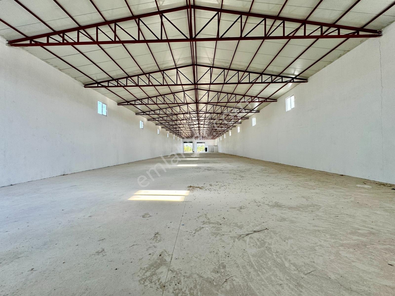 Altınovada Deepo Yakını 1300 M2 Ofisli Tır Rampalı Depo Ve 2 Ev - Görsel 8