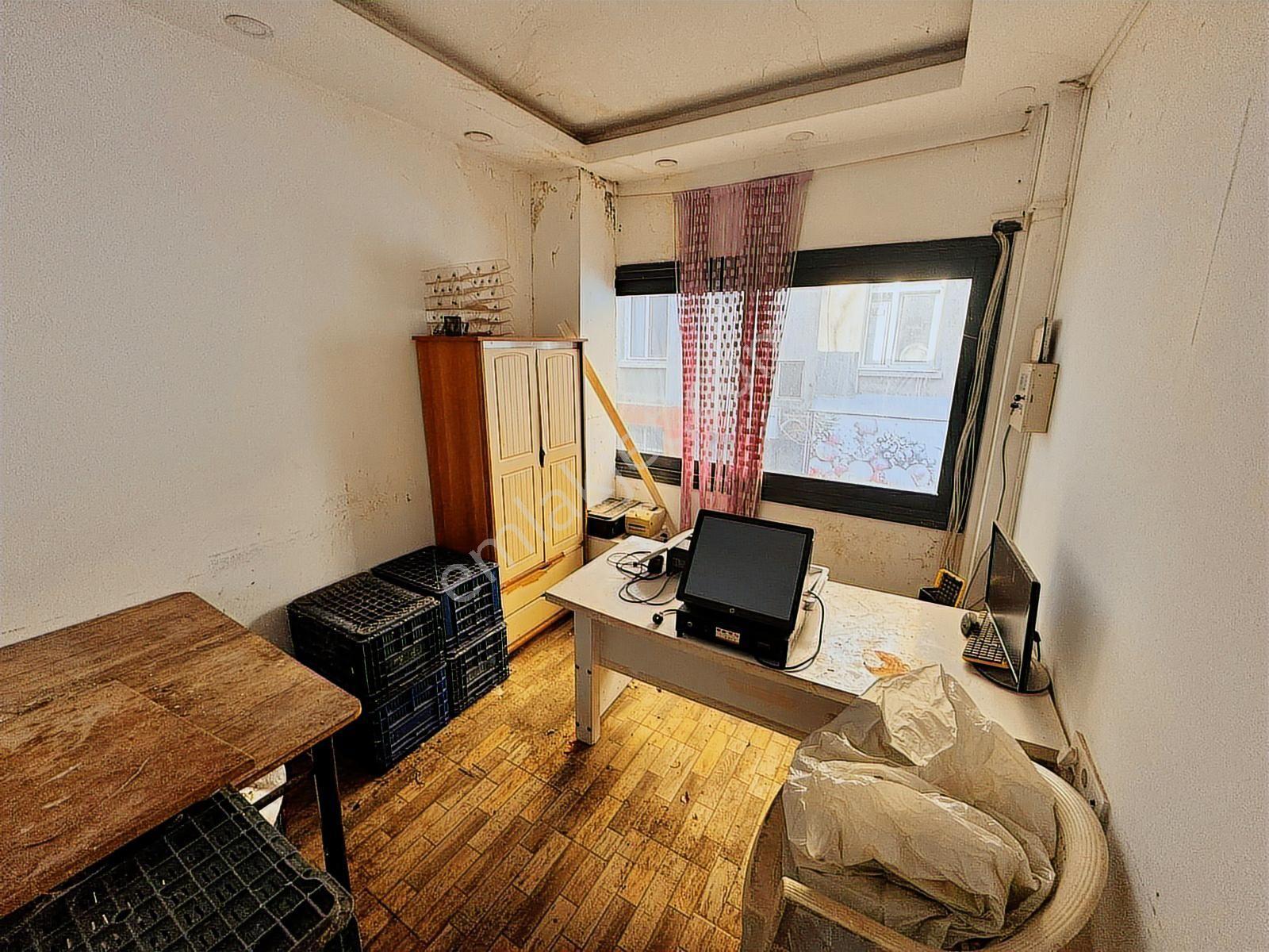 Karşıyaka Çarşı Kiralık Ofis Katı 1. Kat İşyeri Balkonlu - Görsel 5
