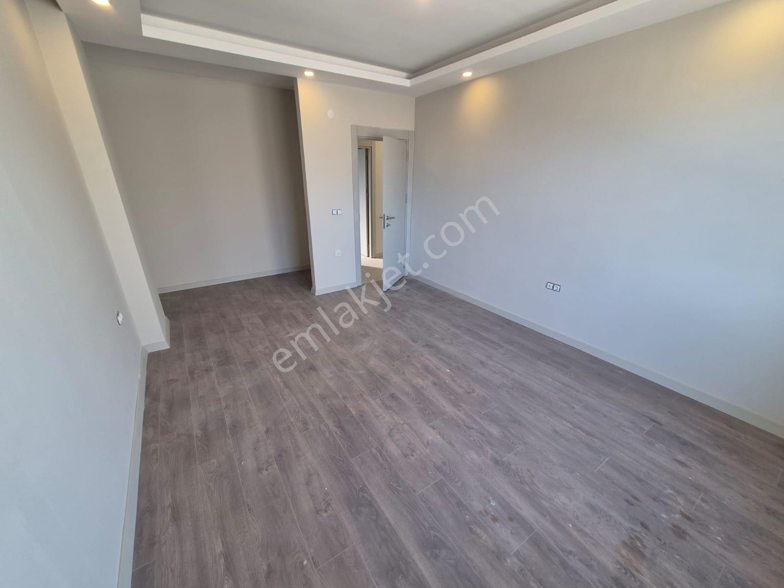 Delux'den Yenicede Müstakil Bahçeli Sıfır Lux Kiralık Villa - Görsel 13
