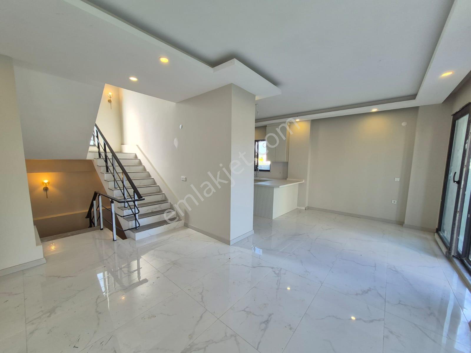 Delux'den Yenicede Müstakil Bahçeli Sıfır Lux Kiralık Villa - Görsel 4