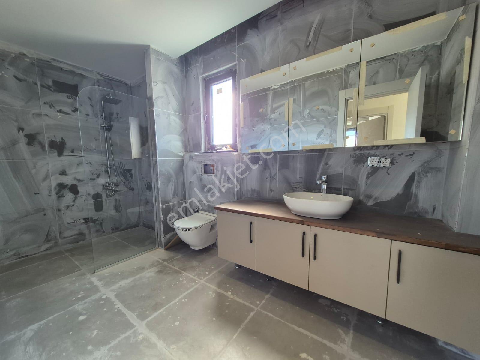 Delux'den Yenicede Müstakil Bahçeli Sıfır Lux Kiralık Villa - Görsel 23
