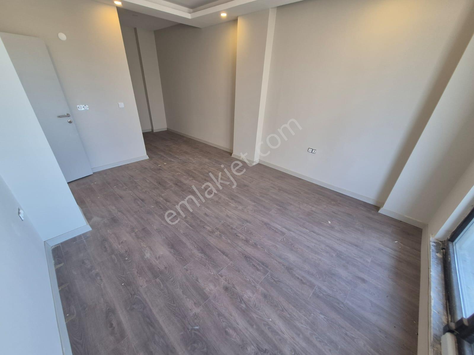 Delux'den Yenicede Müstakil Bahçeli Sıfır Lux Kiralık Villa - Görsel 18
