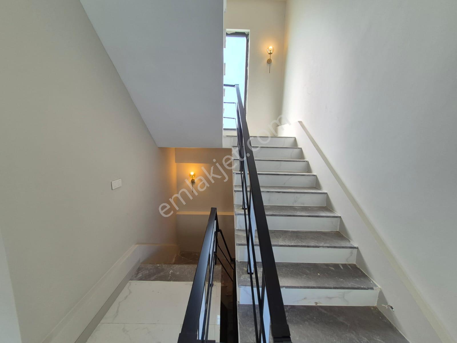 Delux'den Yenicede Müstakil Bahçeli Sıfır Lux Kiralık Villa - Görsel 10