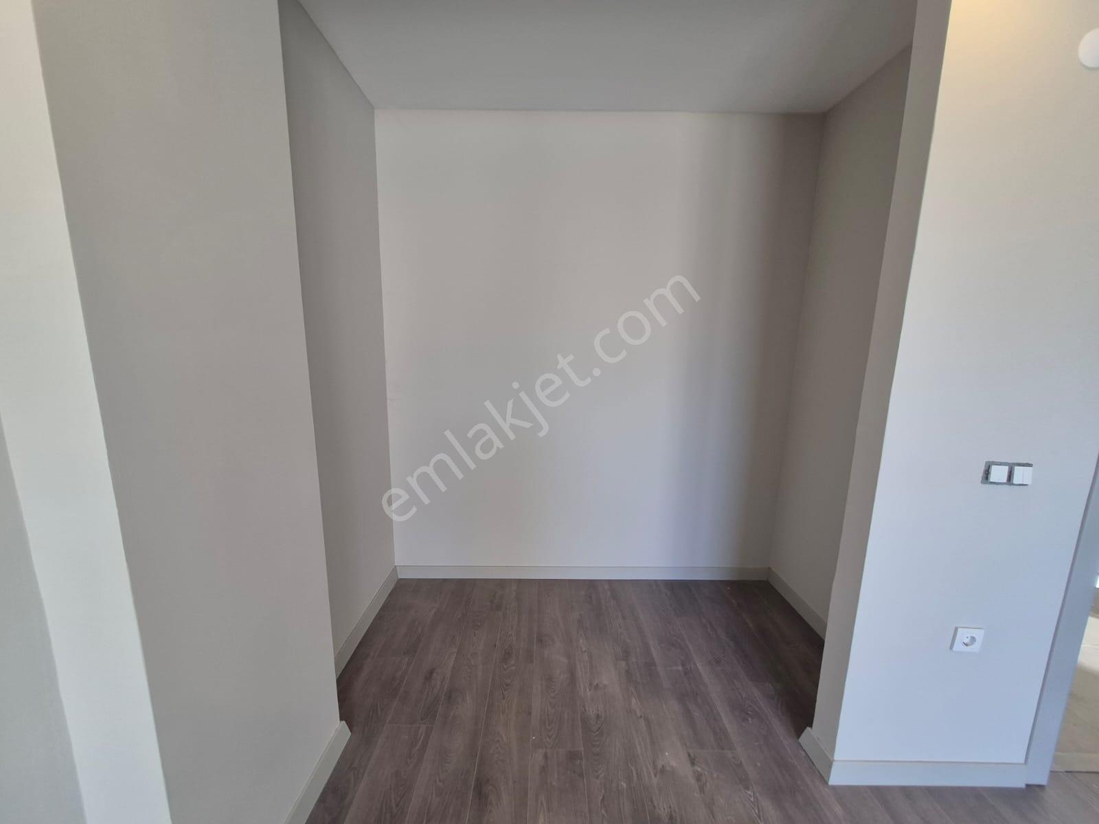 Delux'den Yenicede Müstakil Bahçeli Sıfır Lux Kiralık Villa - Görsel 14
