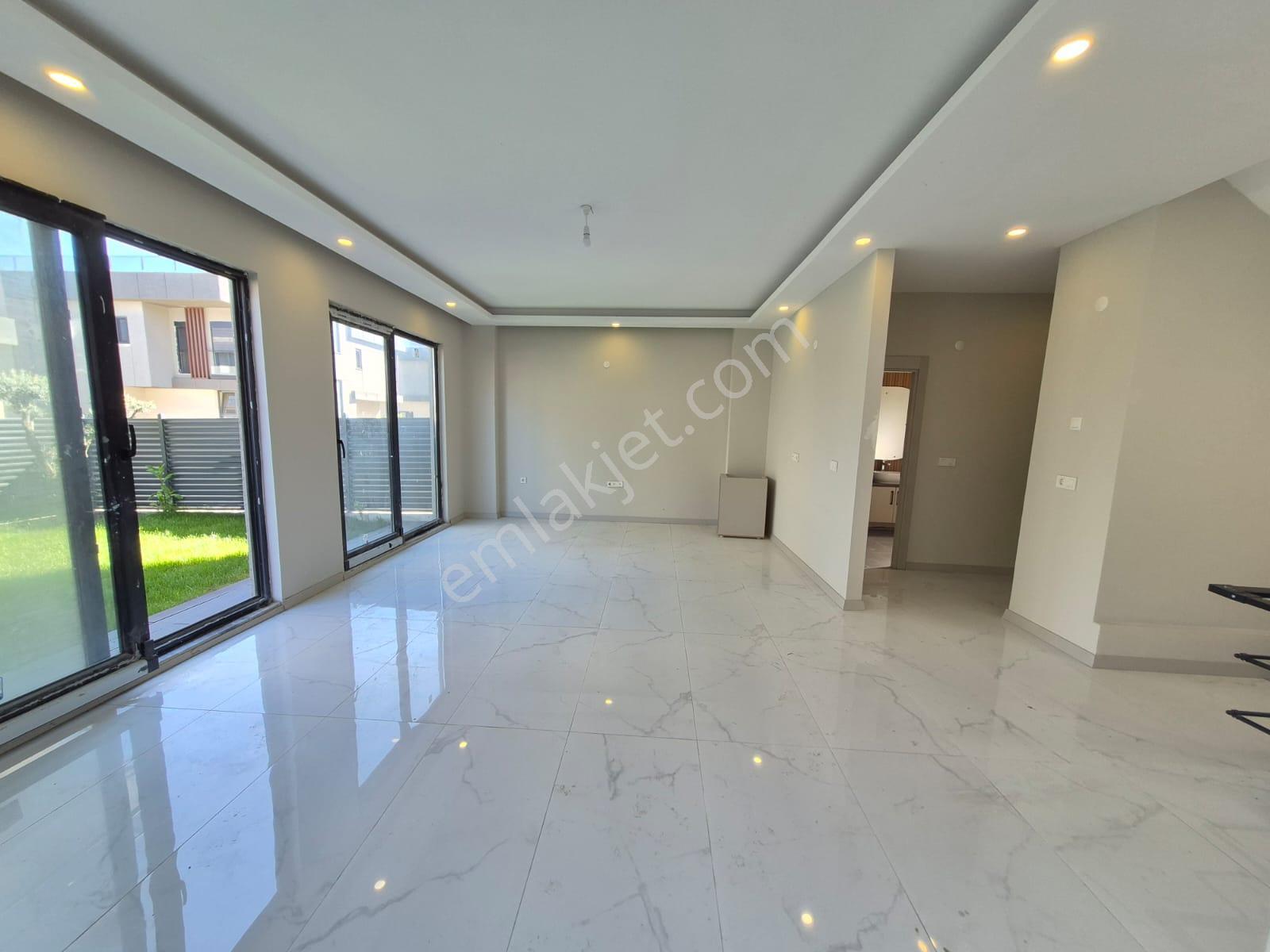 Delux'den Yenicede Müstakil Bahçeli Sıfır Lux Kiralık Villa - Görsel 5