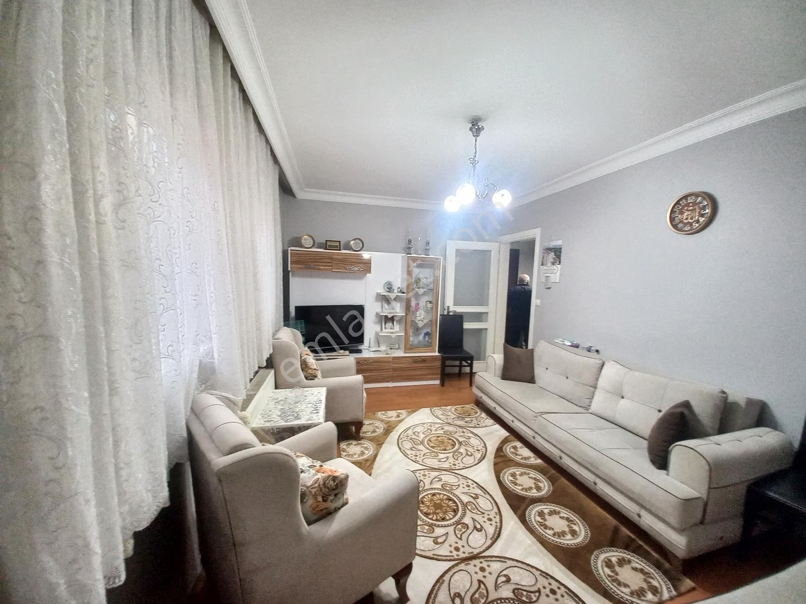 Şeref Emlak 3+1 Muhteşem Kullanışlı Satılık Daire 4,890,000 Tl - Görsel 4