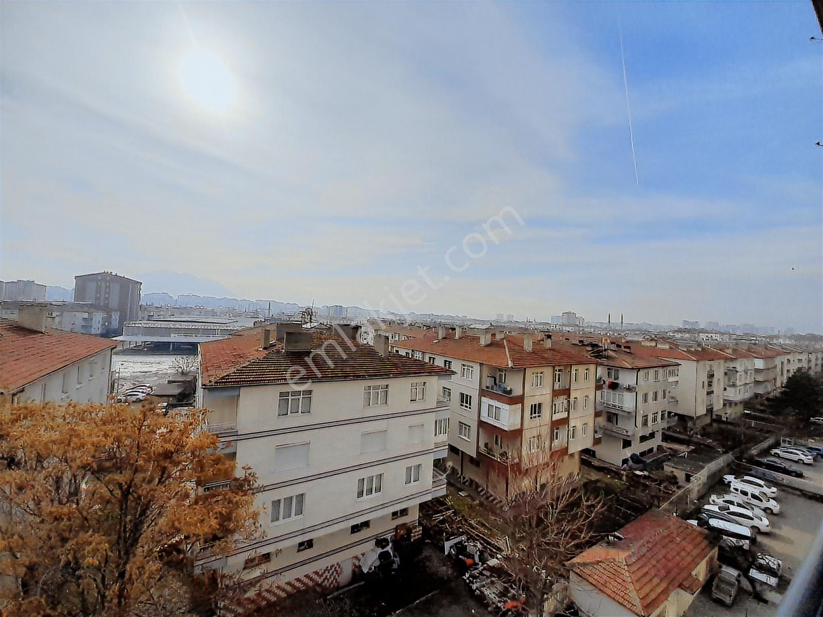 Bozantı Caddesinde Sıfıra Yakın 2+1 Daire - Görsel 13