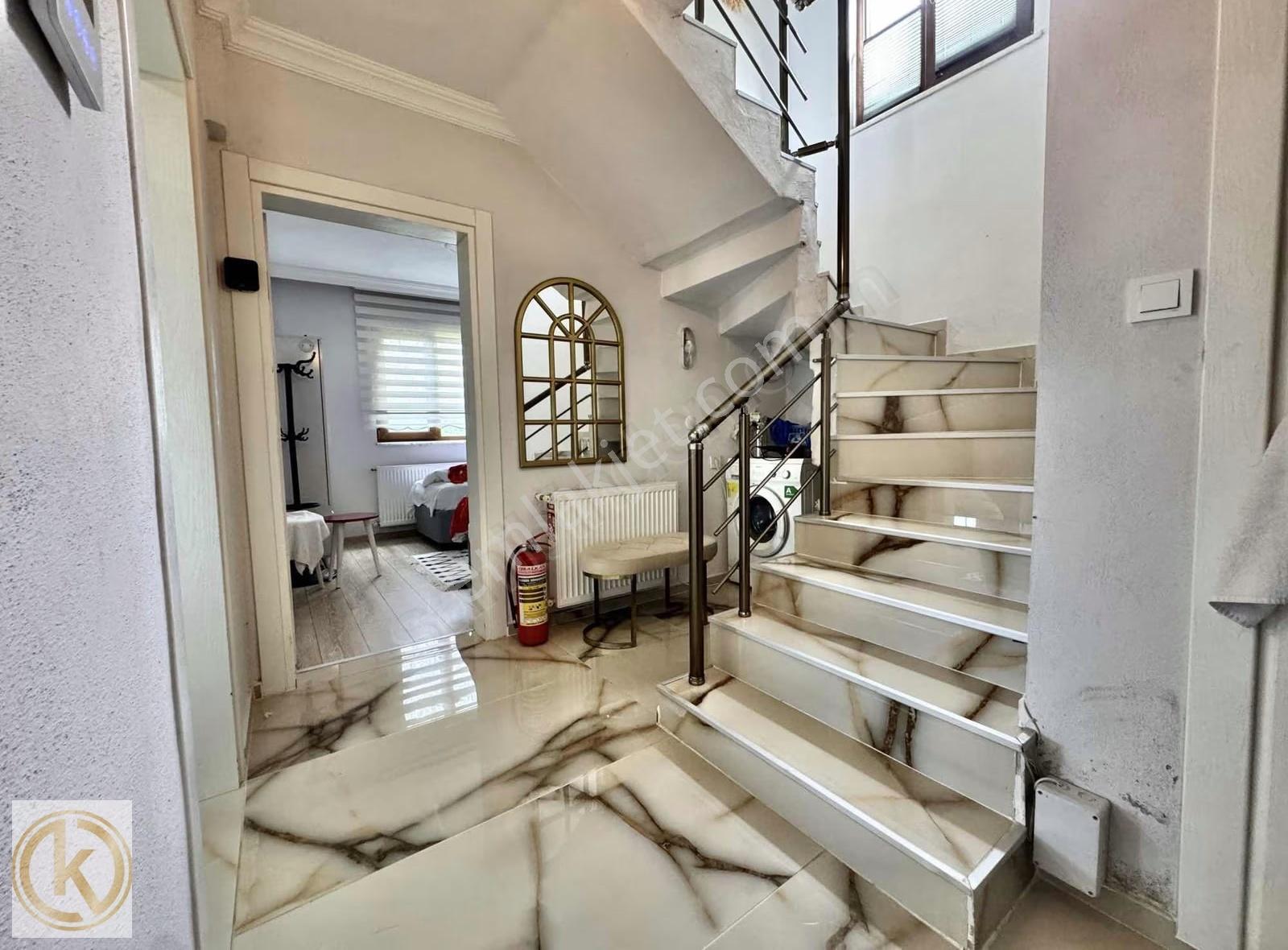 Sapanca Şükriye'de 450m2 Arsa İçerisinde Havuzlu 4+1 Satlk Villa - Görsel 14