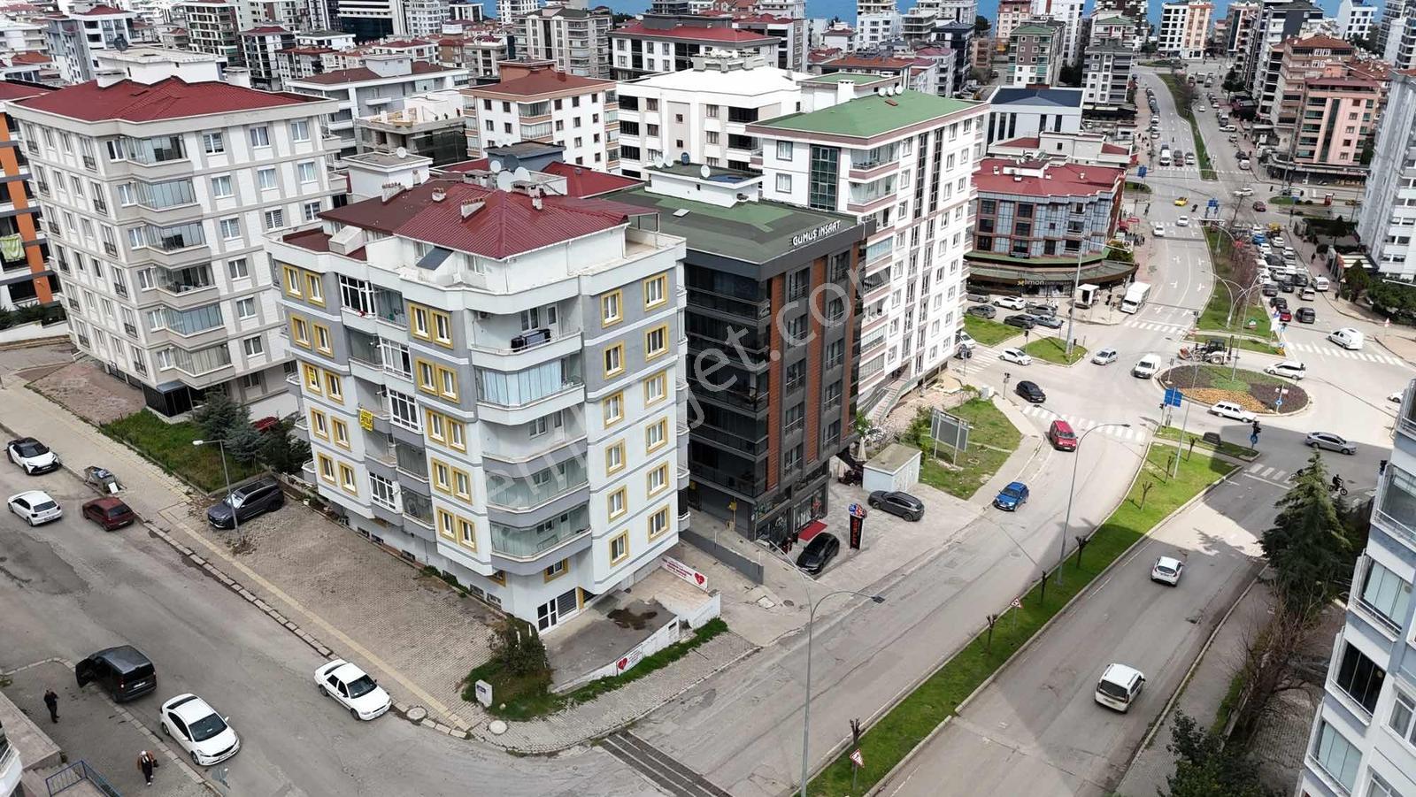 Merkezde Yaşamın Tam İçinde 3+1 Geniş Daire - Görsel 10