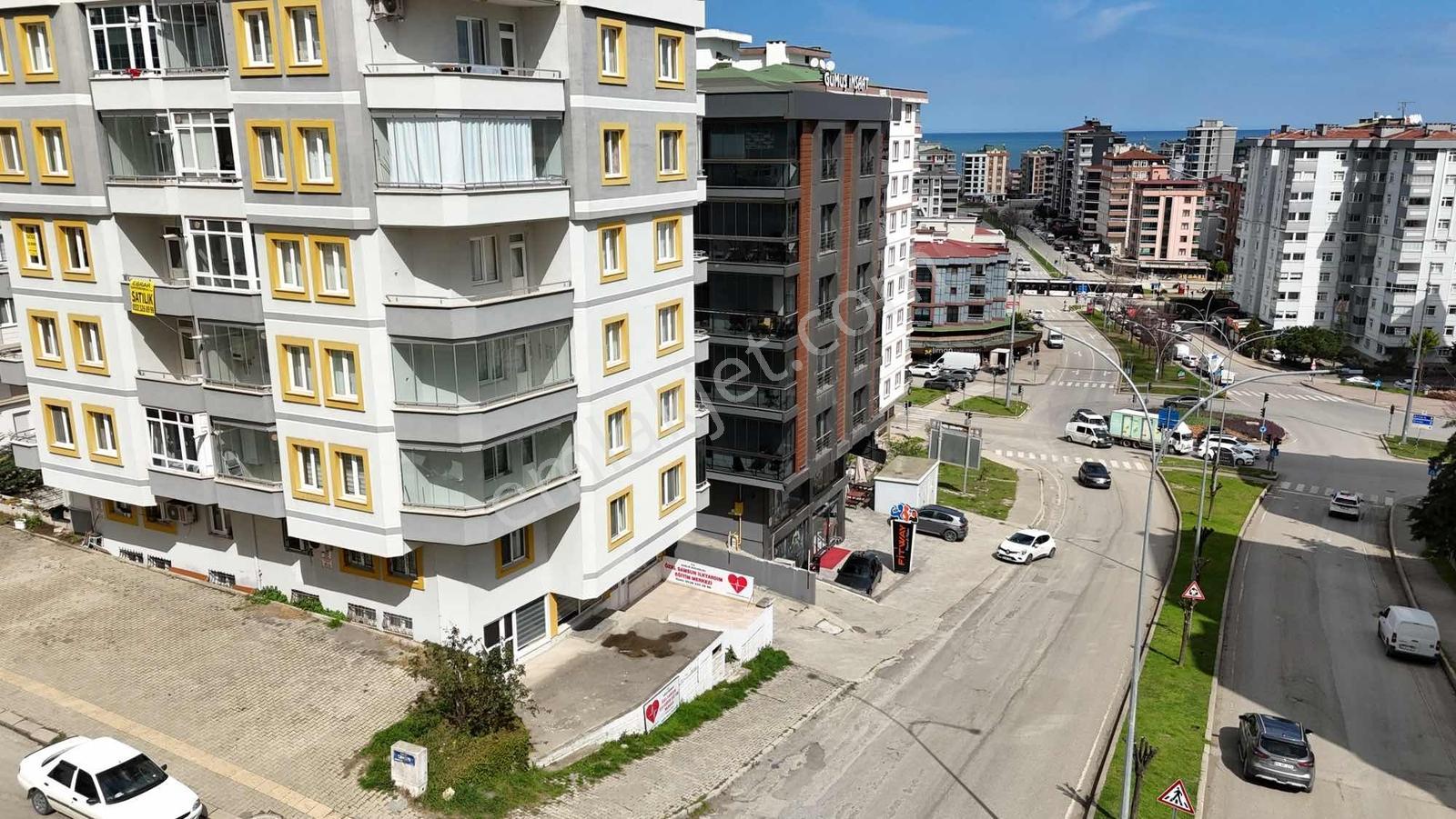 Merkezde Yaşamın Tam İçinde 3+1 Geniş Daire - Görsel 8