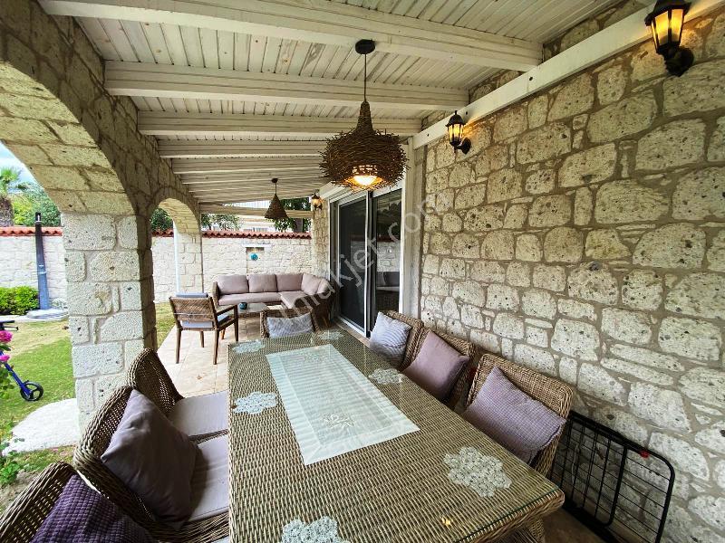 Alaçatı'da 525 M2 Arsa İçinde Yüzme Havuzlu 5+1 Sezonluk Kiralık Müstakil Taş Villa - Görsel 12