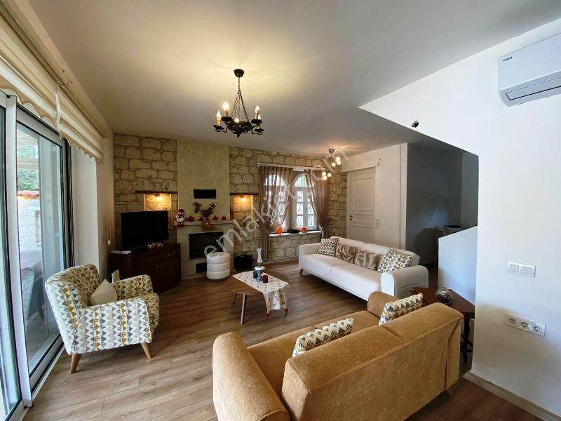 Alaçatı'da 525 M2 Arsa İçinde Yüzme Havuzlu 5+1 Sezonluk Kiralık Müstakil Taş Villa - Görsel 16
